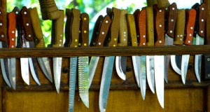 packing kitchen knives