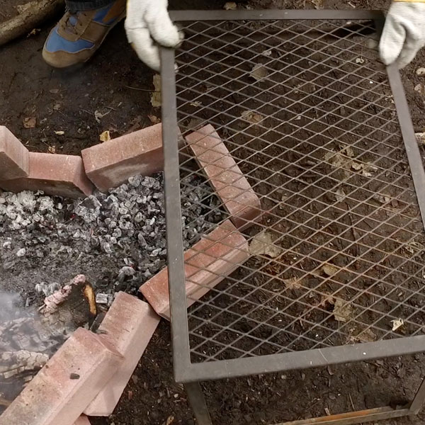 How To Build A Keyhole Fire 50 Campfires, Keyhole Fire Pit