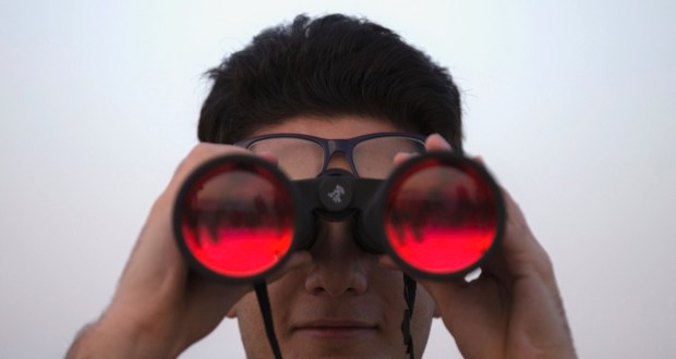how to choose binoculars